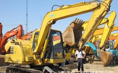 二手小型挖掘機(jī)市場概覽 60與70挖機(jī)價格及選購指南
